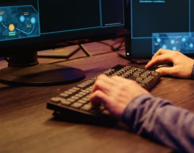 UNC5174 (“Uteus”): Kelompok Hacking yang Mengincar Kerentanannya untuk Keuntungan Profitable