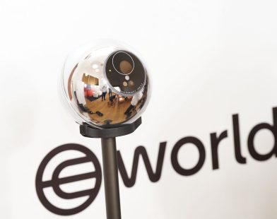 Studi Kasus: Kontroversi World App – Perspektif Keamanan Siber